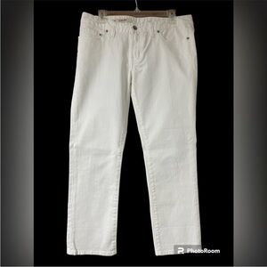 Size w10 X2 slim low rise ankle length white jeans
